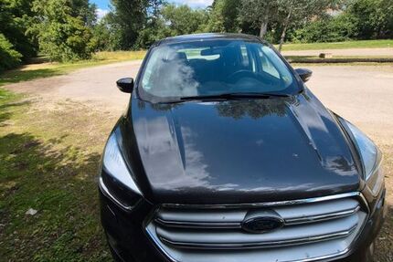 Ford Kuga 98.100 km 9.900 &euro; Nürtingen 72622