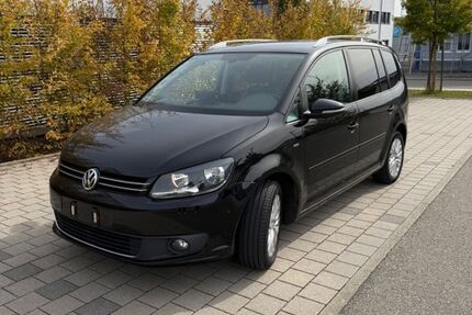 VW Touran 136.700 km 9.200 &euro; Gärtringen 71116