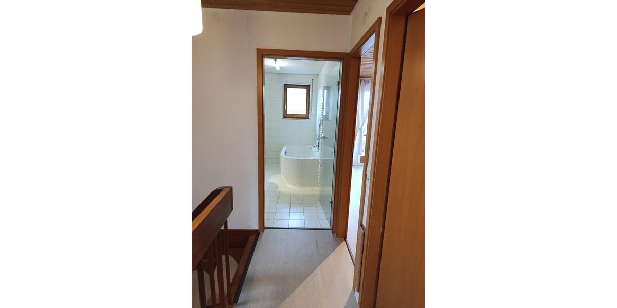 Reihenhaus Holzgerlingen - 4 Zimmer, 139 m&sup2;, 1.900&euro; | Angebot:25976661