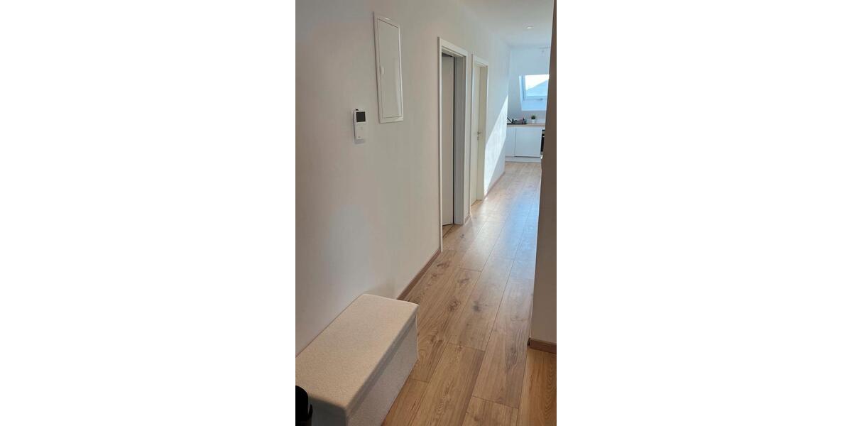 Dachgeschoßwohnung Waldenbuch - 1 Zimmer, 15 m&sup2;, 570&euro; | Angebot:25302877