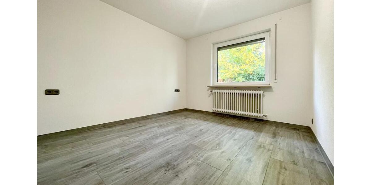 Erdgeschoßwohnung Metzingen - 4 Zimmer, 106 m&sup2;, 1.180&euro; | Angebot:26477082