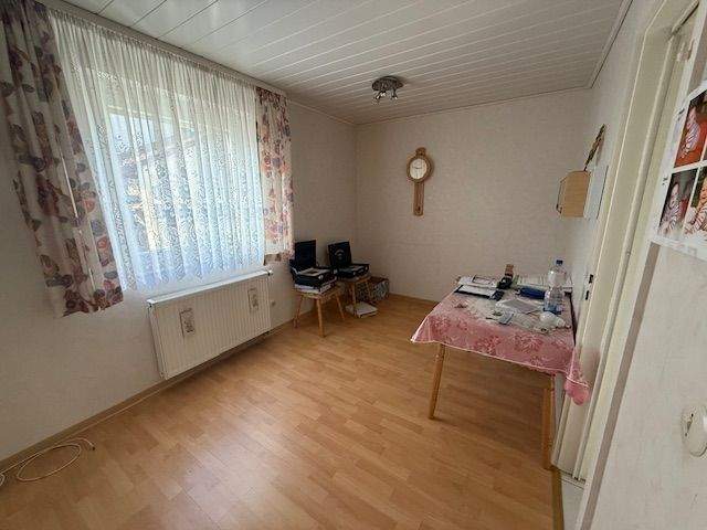 Einfamilienhaus Dettenhausen - 7 Zimmer, 130 m&sup2;, 498.000&euro; | Angebot:25696029