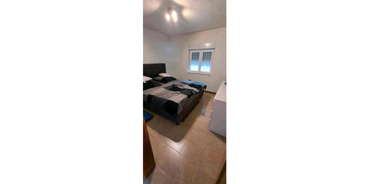 Einfamilienhaus Althengstett - 7 Zimmer, 220 m&sup2;, 420.000&euro; | Angebot:26835611