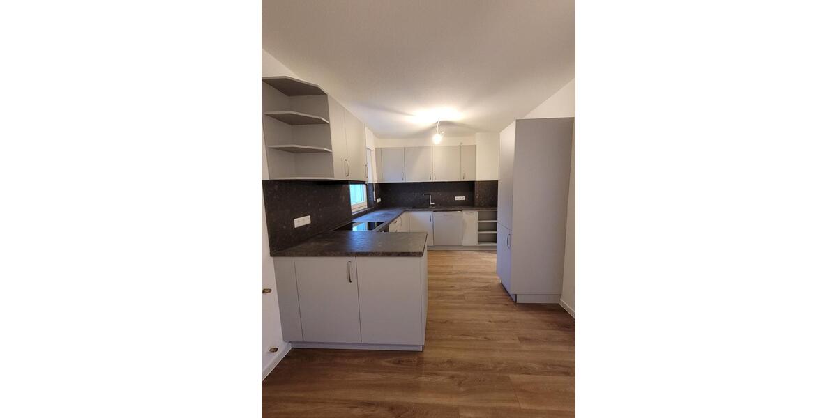 Erdgeschoßwohnung Herrenberg - 5 Zimmer, 100 m&sup2;, 1.400&euro; | Angebot:25958686