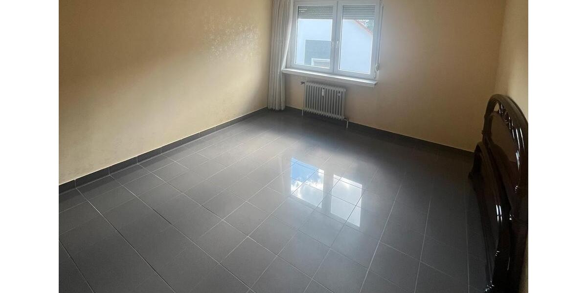 Etagenwohnung Pfullingen - 4 Zimmer, 100 m&sup2;, 329.000&euro; | Angebot:25922379