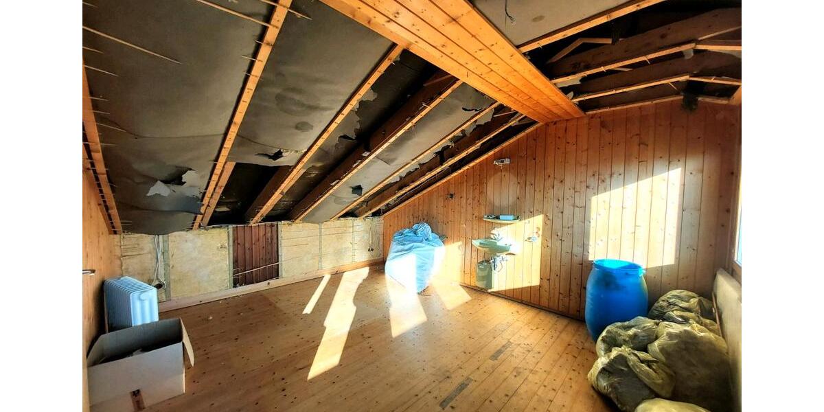 Einfamilienhaus Bad Urach - 7 Zimmer, 192 m&sup2;, 499.000&euro; | Angebot:25338654