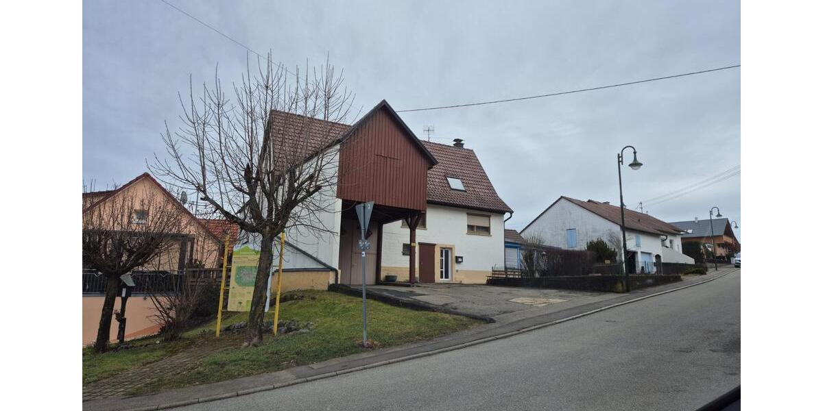 Bauernhaus, Landhaus Hechingen - 6 Zimmer, 225 m&sup2;, 330.000&euro; | Angebot:25298851