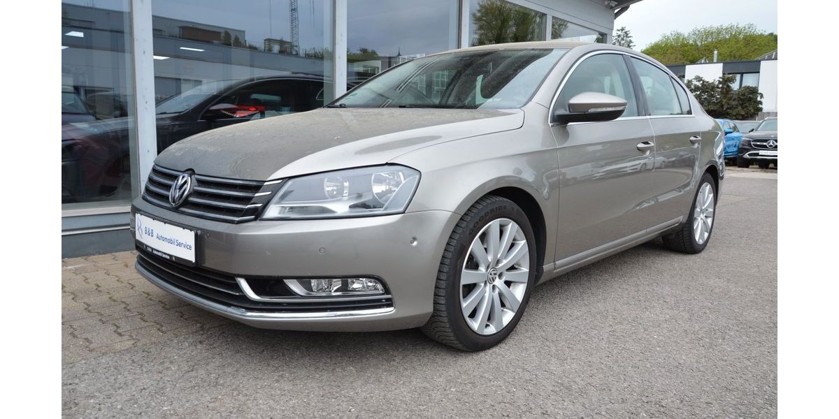 VW Passat 114.861 km 11.990 &euro; Herrenberg bei Stuttgart 71083