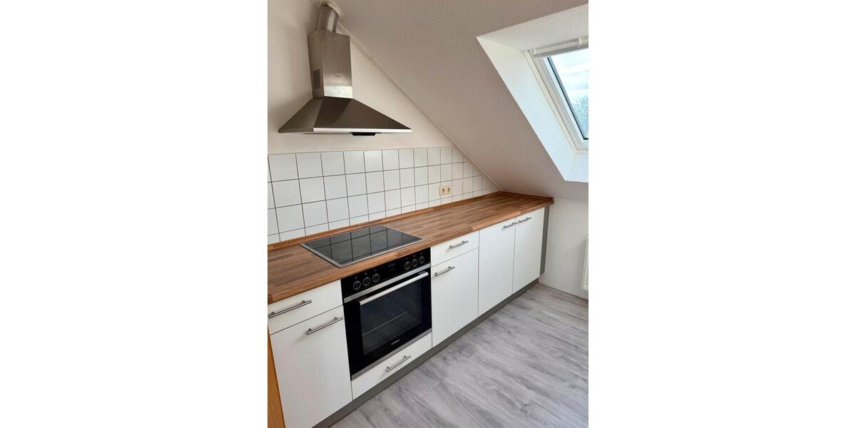 Dachgeschoßwohnung Sindelfingen Darmsheim - 3 Zimmer, 78 m&sup2;, 300.000&euro; | Angebot:26987220