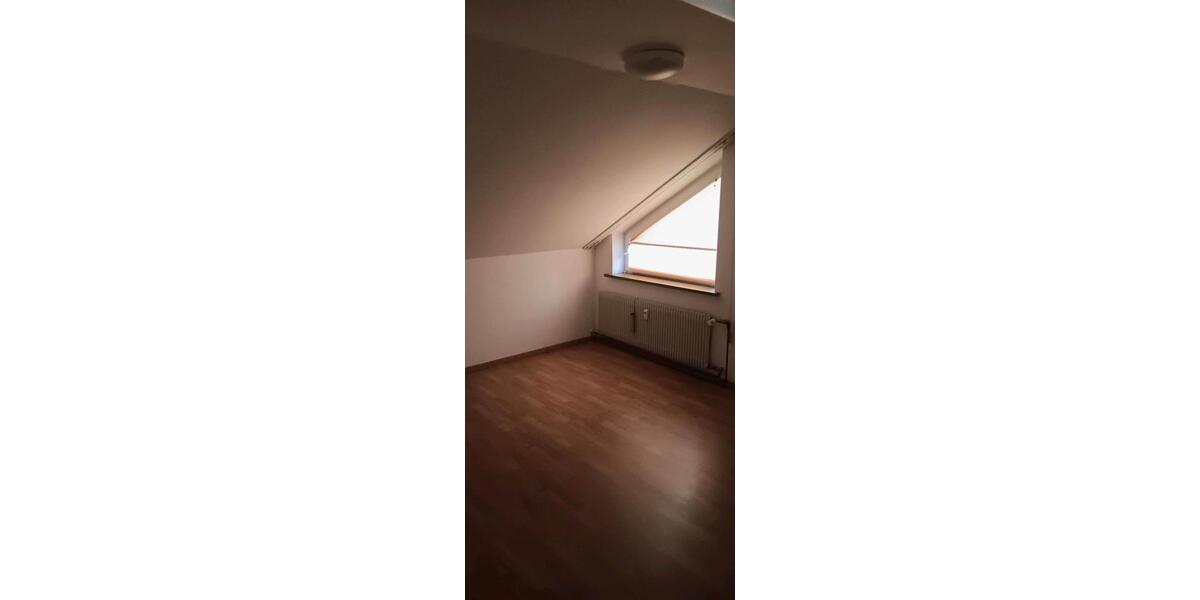 Dachgeschoßwohnung Haigerloch - 3 Zimmer, 70 m&sup2;, 700&euro; | Angebot:25957107