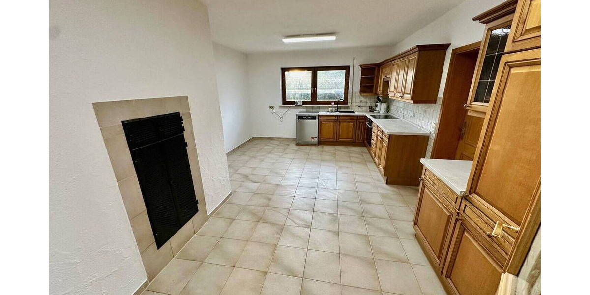 Etagenwohnung Aichtal Aich - 3 Zimmer, 150 m&sup2;, 2.100&euro; | Angebot:25944663