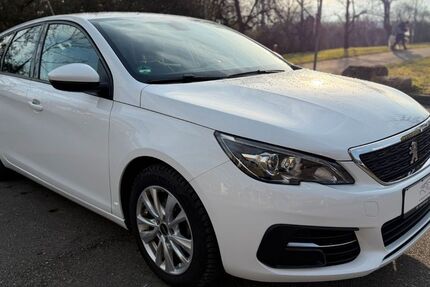 Peugeot 308 128.398 km 8.999 &euro; Stuttgart 70469