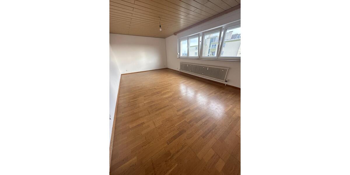 Hochparterre Sindelfingen Sindelfingen (Stadt) - 3.5 Zimmer, 90 m&sup2;, 1.300&euro; | Angebot:24870119