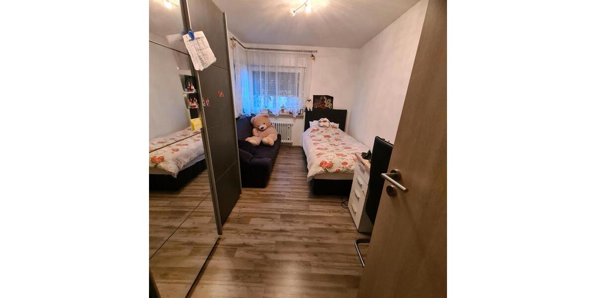 Etagenwohnung Rottenburg am Neckar - 3 Zimmer, 90 m&sup2;, 290.000&euro; | Angebot:26916820