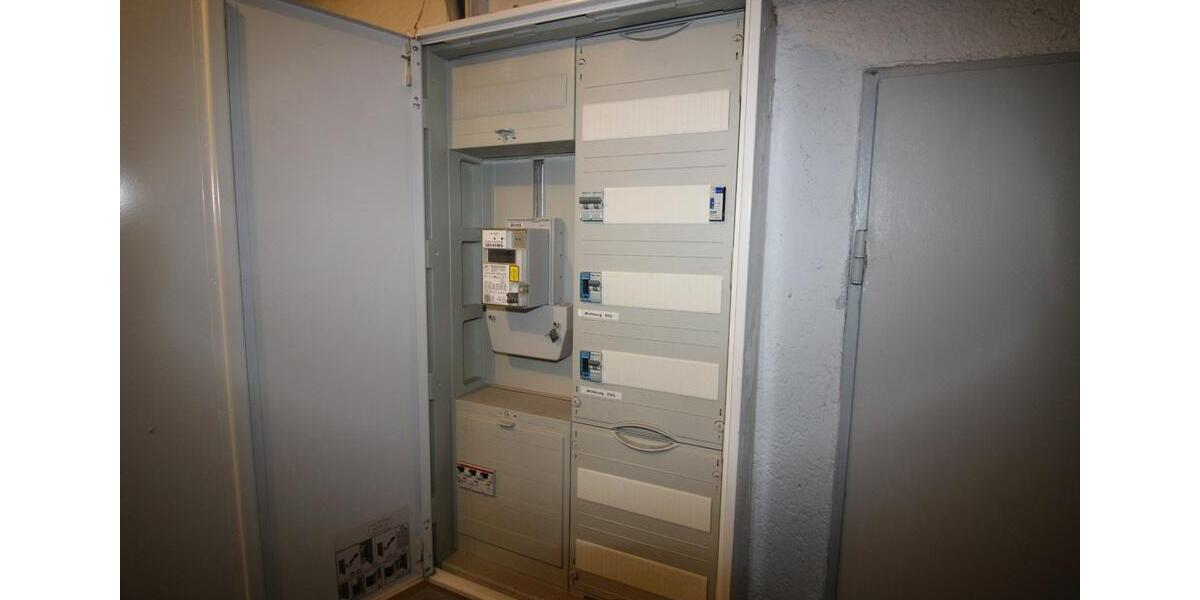 Mehrfamilienhaus, Wohnhaus Stuttgart Stuttgart-Süd - 9 Zimmer, 163 m&sup2;, 575.000&euro; | Angebot:26058984