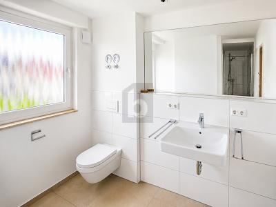 ERSTBEZUG: HELL, MODERN & MIT BALKON - Etagenwohnung Filderstadt | Angebot:26949640