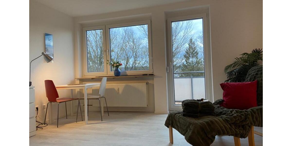 Dachgeschoßwohnung Sindelfingen Sindelfingen (Stadt) - 2 Zimmer, 50 m&sup2;, 1.200&euro; | Angebot:25381272