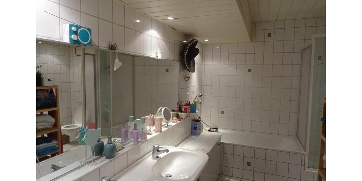 Etagenwohnung Stuttgart Lehen - 4 Zimmer, 116 m&sup2;, 1.780&euro; | Angebot:19016903