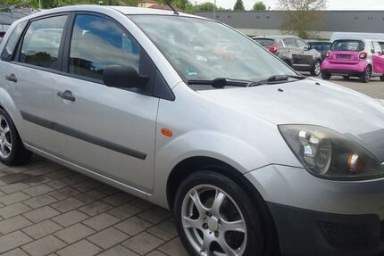 Ford Fiesta 165.000 km 2.490 &euro; Horb-Mühringen 72160