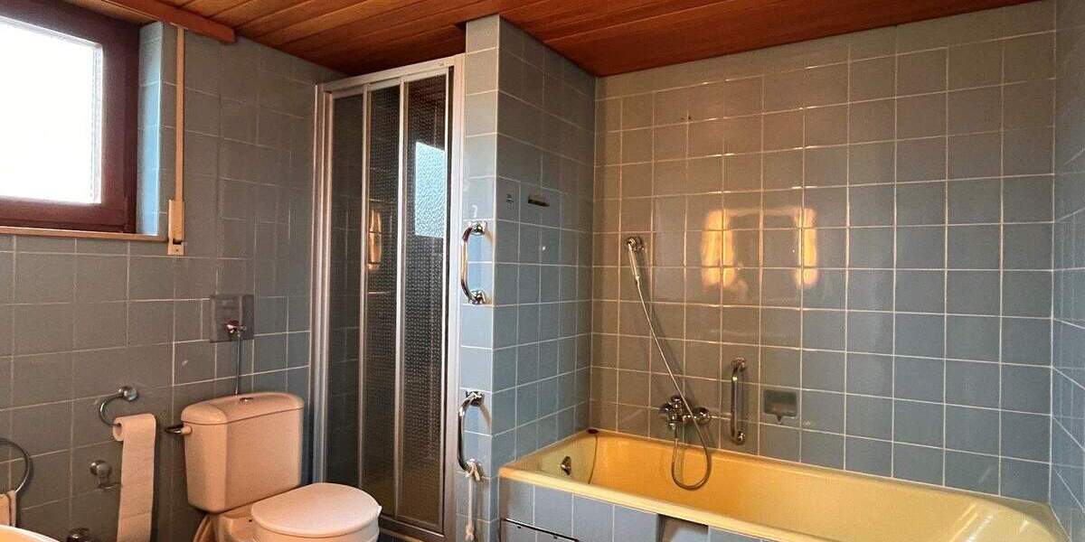 Einfamilienhaus Herrenberg - 7 Zimmer, 200 m&sup2;, 833.000&euro; | Angebot:25704264