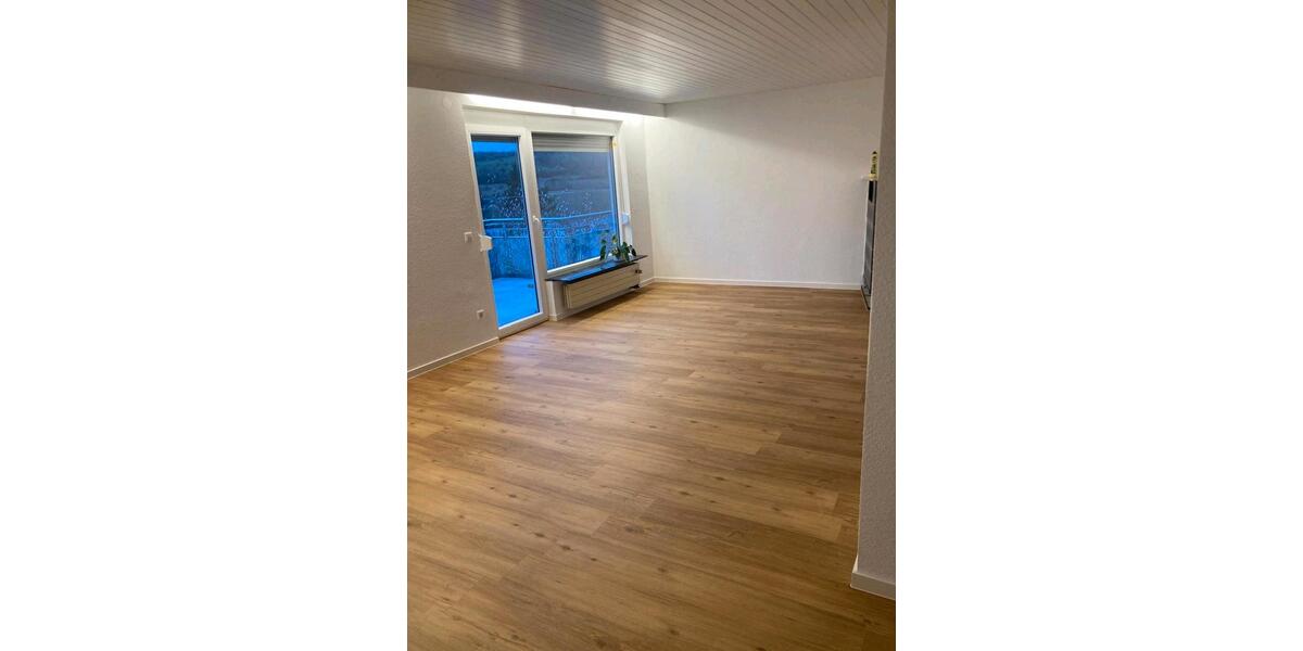 Etagenwohnung Herrenberg - 2.5 Zimmer, 75 m&sup2;, 1.100&euro; | Angebot:25639869