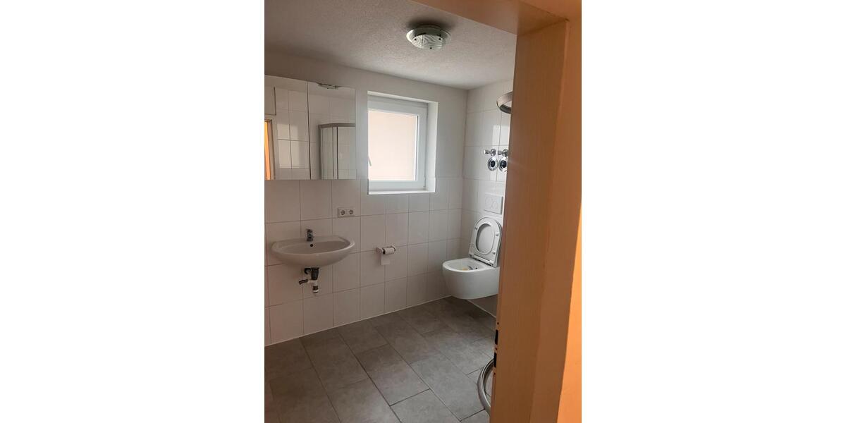 Etagenwohnung Gäufelden - 3 Zimmer, 80 m&sup2;, 1.100&euro; | Angebot:25725056