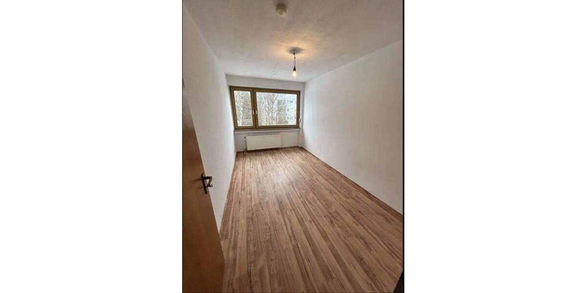 Etagenwohnung Herrenberg - 4 Zimmer, 96 m&sup2;, 330.000&euro; | Angebot:25712558