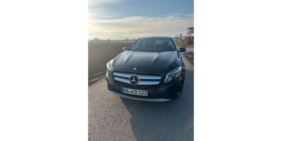 Mercedes-Benz GLA 200 142.500 km 13.900 &euro; Altdorf 71155