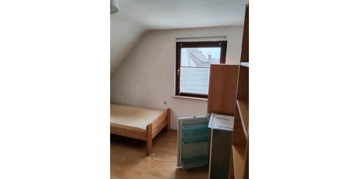 Dachgeschoßwohnung Reutlingen Reutlingen (Kernstadt) - 5 Zimmer, 65 m&sup2;, 223.000&euro; | Angebot:27198574