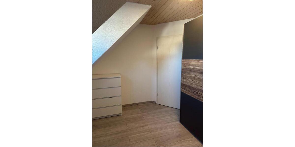 Dachgeschoßwohnung Haigerloch - 4 Zimmer, 77 m&sup2;, 260.000&euro; | Angebot:25813093