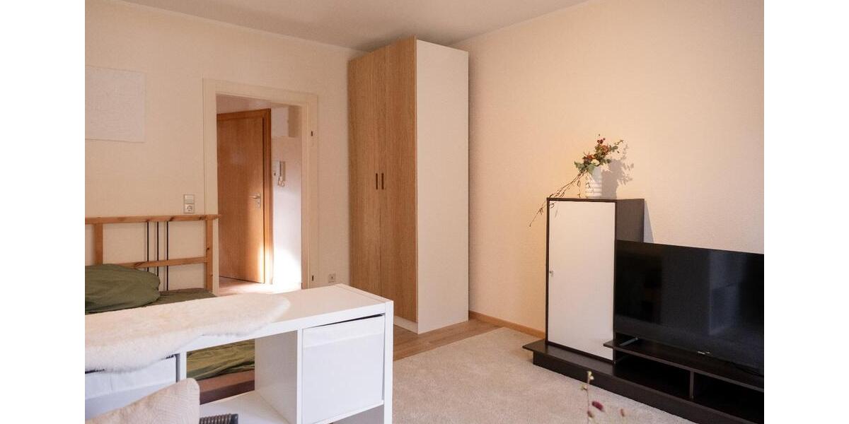 Hochparterre Stuttgart Degerloch - 1.5 Zimmer, 28 m&sup2;, 785&euro; | Angebot:25840408