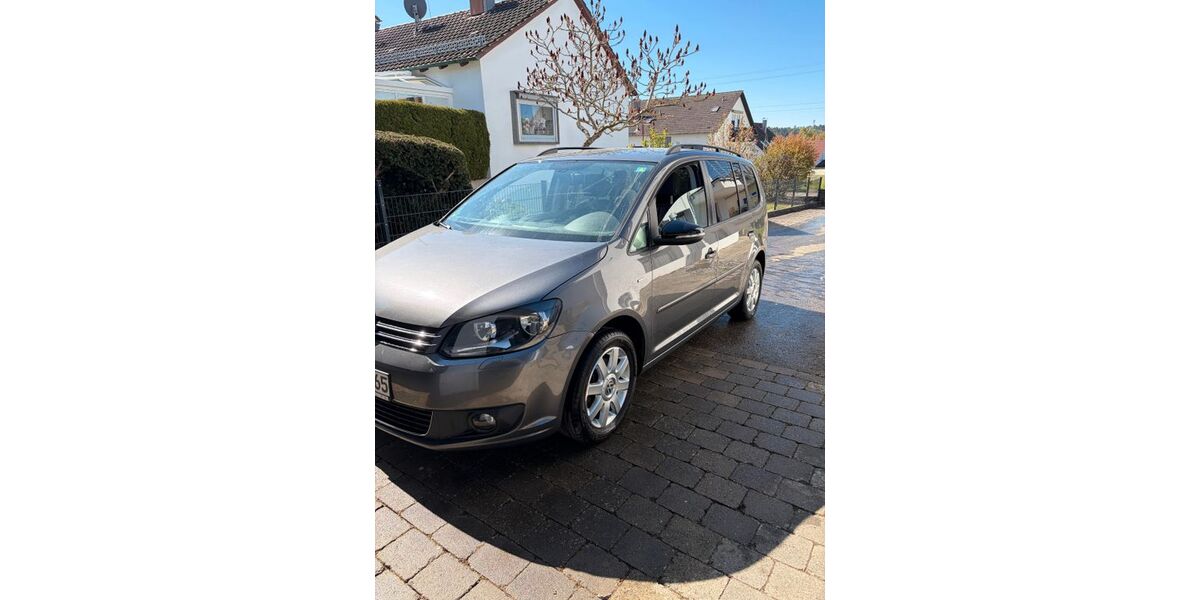 VW Touran 149.000 km 6.699 &euro; Horb a. N. 72160