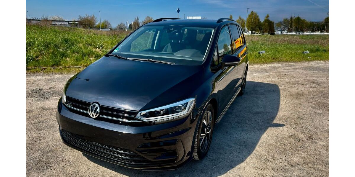 VW Touran 62.435 km 27.989 &euro; Ostfildern 73760