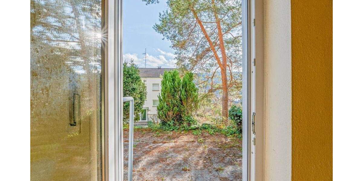 Etagenwohnung Stuttgart / Heslach Süd - 3 Zimmer, 83 m&sup2;, 299.000&euro; | Angebot:25768820