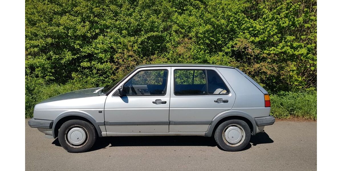 VW Golf 109.000 km 3.700 &euro; Tübingen 72072