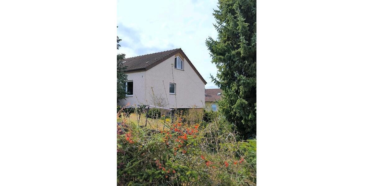 Einfamilienhaus Nürtingen - 9 Zimmer, 200 m&sup2;, 810.000&euro; | Angebot:26026081