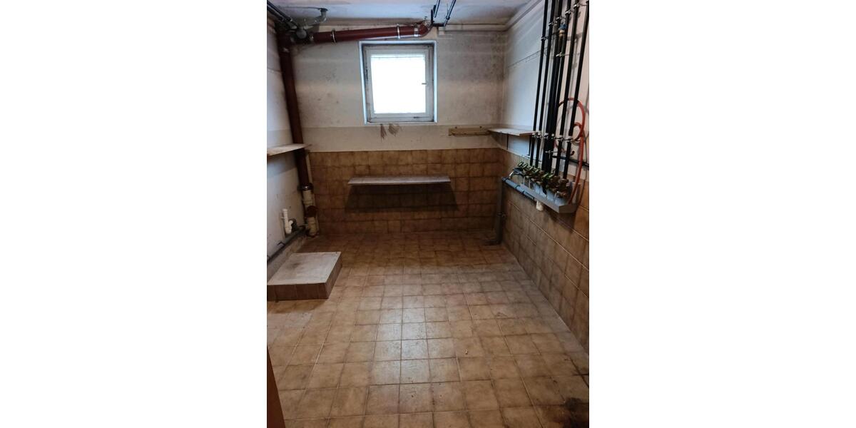 Mehrfamilienhaus, Wohnhaus Grafenberg - 8 Zimmer, 150 m&sup2;, 450.000&euro; | Angebot:25964675