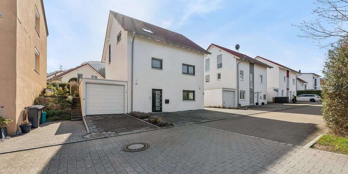 Einfamilienhaus Pfullingen - 5 Zimmer, 122 m&sup2;, 679.000&euro; | Angebot:25759847