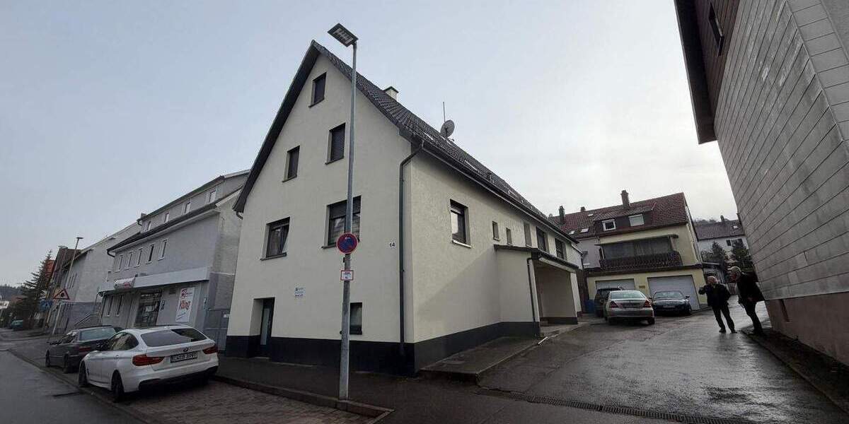 Mehrfamilienhaus, Wohnhaus Althengstett - 8 Zimmer, 180 m&sup2;, 595.999&euro; | Angebot:25737016