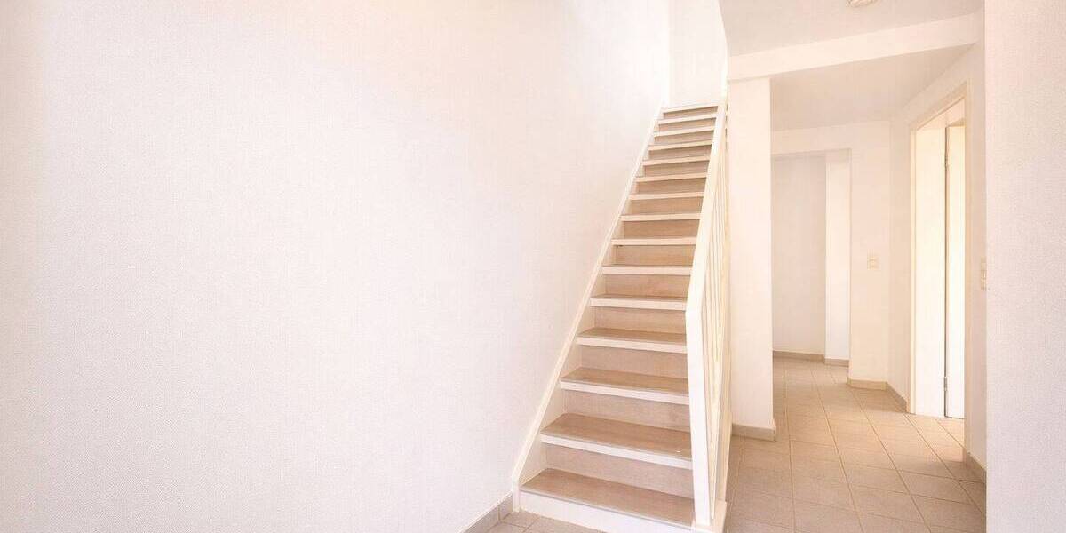 Doppelhaushälfte Stuttgart Degerloch - 6 Zimmer, 97 m&sup2;, 350.000&euro; | Angebot:26569595