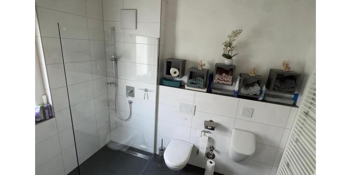 Einfamilienhaus Neuffen - 3.5 Zimmer, 93 m&sup2;, 1.550&euro; | Angebot:24748956