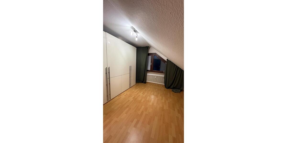 Dachgeschoßwohnung Böblingen Dagersheim - 2 Zimmer, 64 m&sup2;, 260.000&euro; | Angebot:25623408