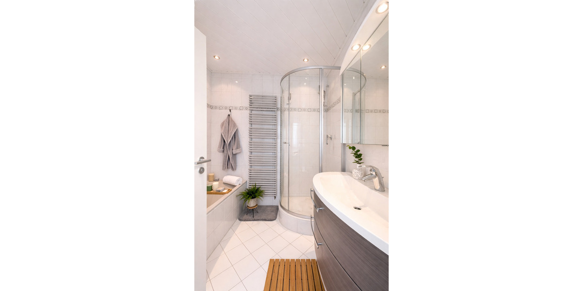 Mehrfamilienhaus, Wohnhaus Sindelfingen Ost - 8 Zimmer, 200 m&sup2;, 1.095.000&euro; | Angebot:25957438