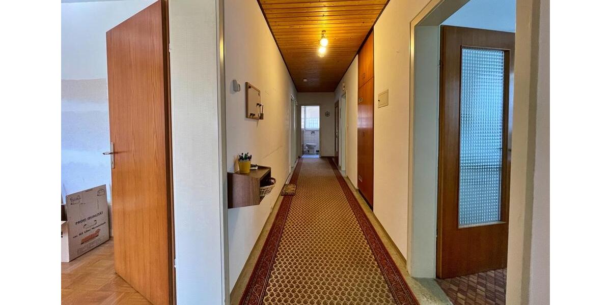 Einfamilienhaus Horb am Neckar - 11 Zimmer, 220 m&sup2;, 2.900&euro; | Angebot:25920770