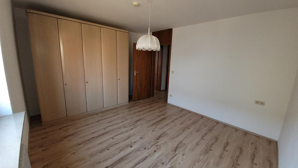 Etagenwohnung Sindelfingen - 3.5 Zimmer, 80 m&sup2;, 379.000&euro; | Angebot:26957491