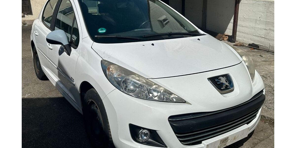Peugeot 207 169.800 km 2.750 &euro; Reutlingen 72762