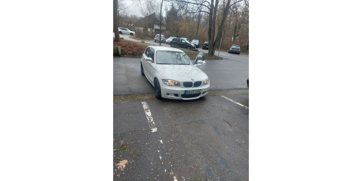 BMW 118 144.000 km 3.200 &euro; SINDELFINGEN 71067