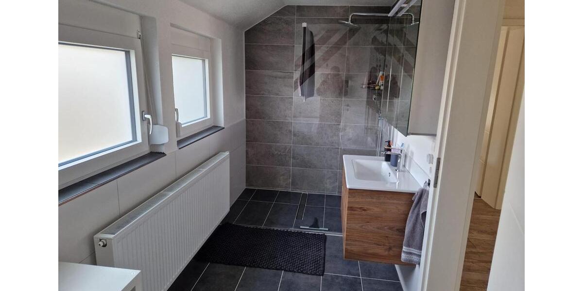 Doppelhaushälfte Bisingen - 5 Zimmer, 130 m&sup2;, 435.000&euro; | Angebot:25944612