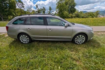 Skoda Superb 233.066 km 7.100 &euro; Reutlingen 72760
