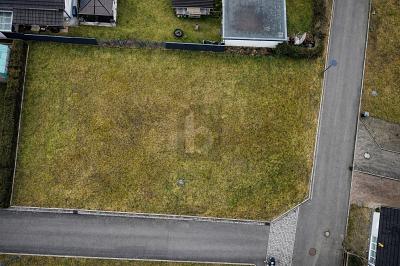 RUHIG LEBEN, STADTNAH BLEIBEN, IHR PLATZ IM GRÜNEN - Grundstück Starzach | Angebot:27226743